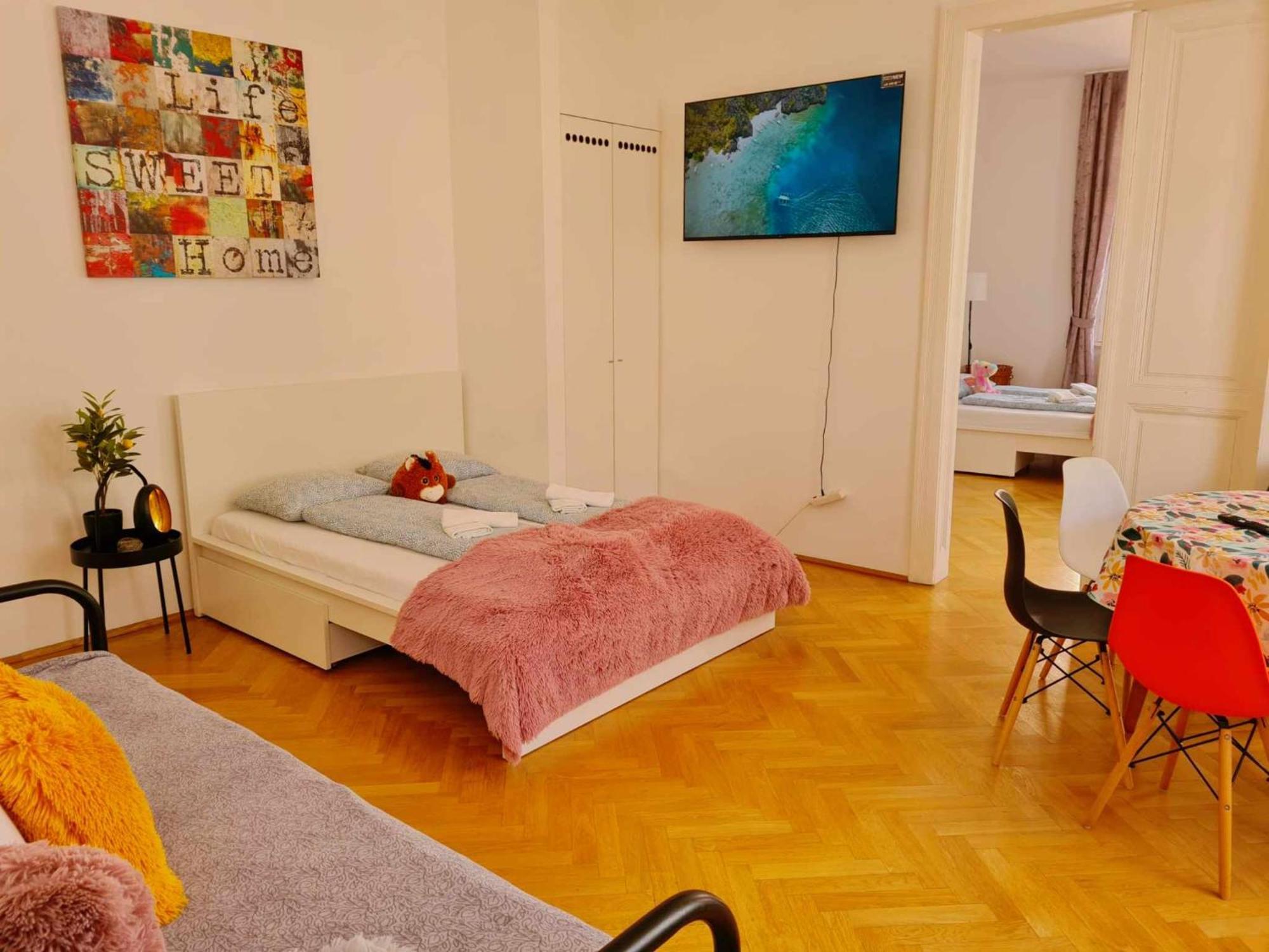 Central And Round 3 Minutes To City Shopping Center And Schoenbrunn Palace Vienna Exterior photo